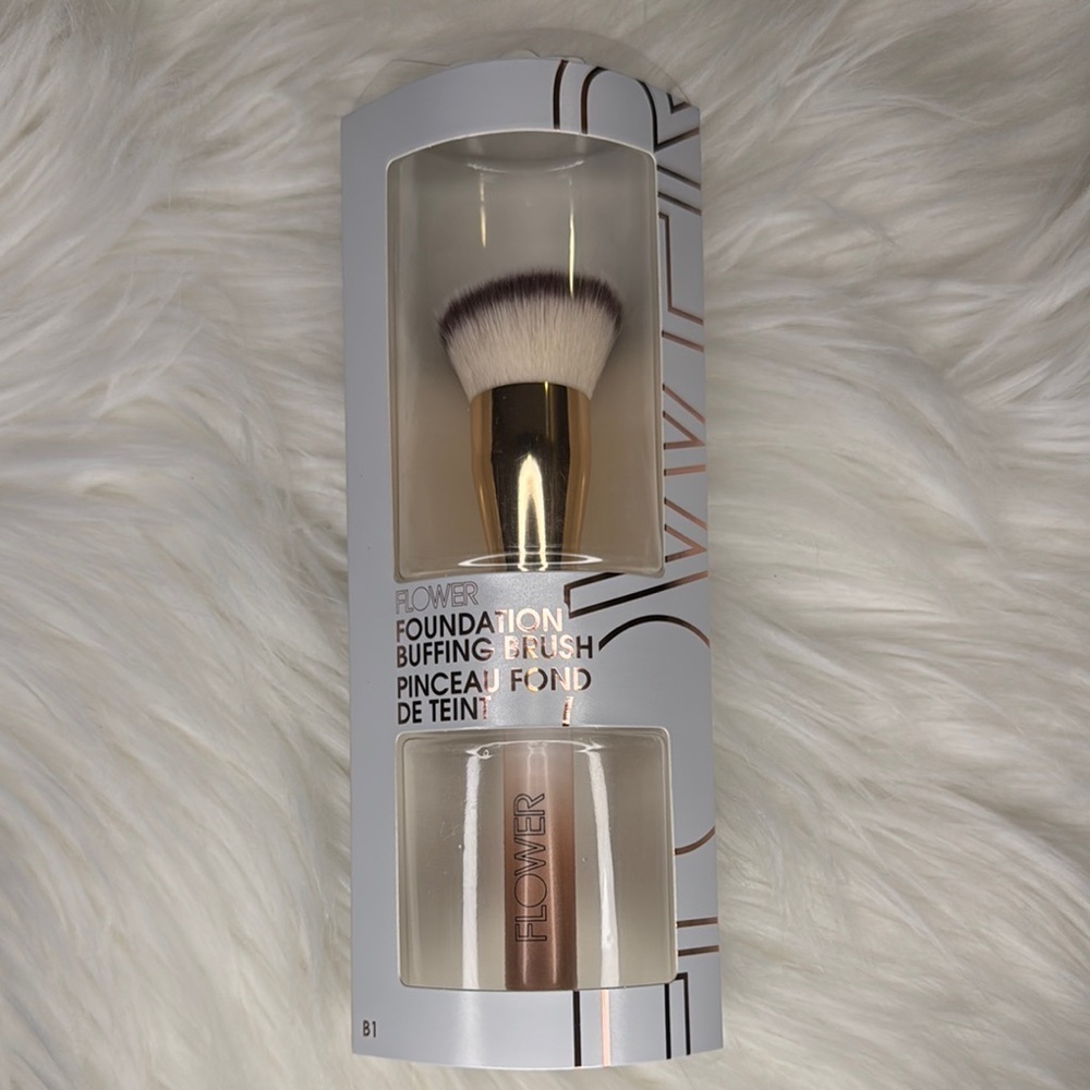 Flower by Drew Barrymore Foundation Buffing Brush